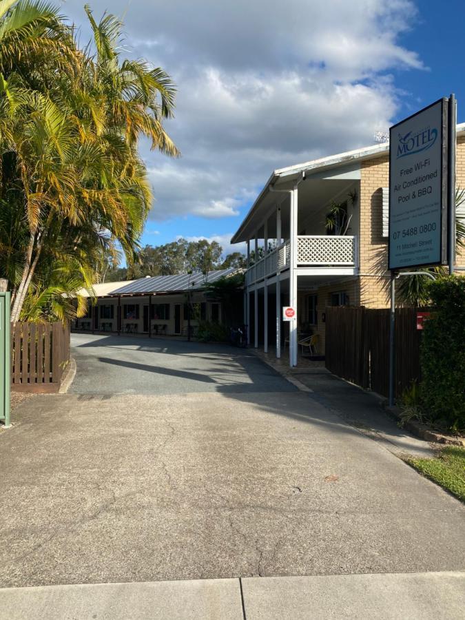 Tin Can Bay Motel Exterior photo